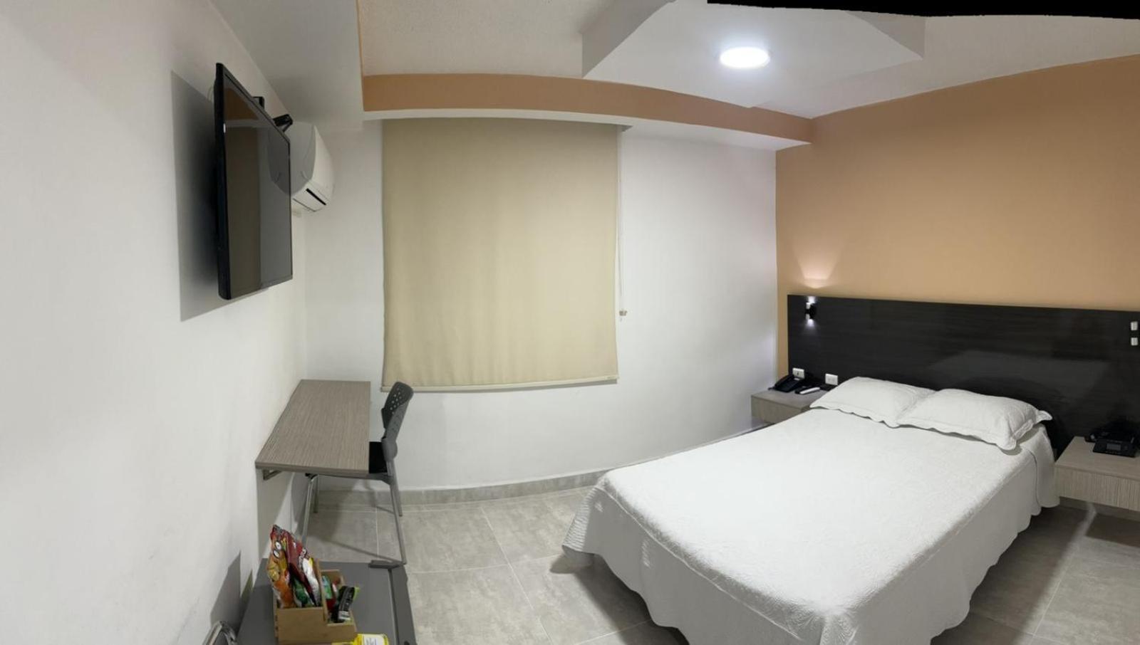 Hotel Arthur Brich Кукута Экстерьер фото