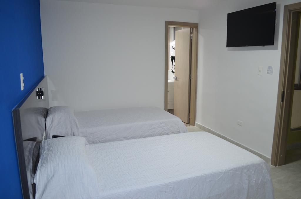 Hotel Arthur Brich Кукута Экстерьер фото